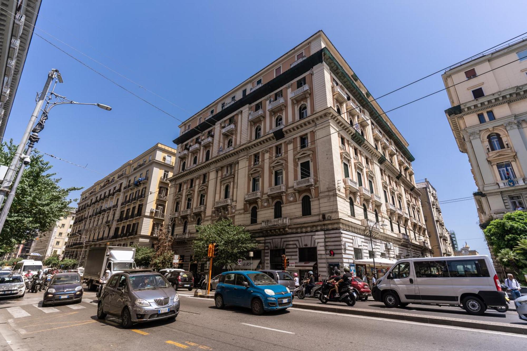 Agora Borsa Hotel Naples Exterior photo
